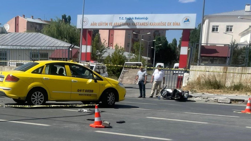 Ağrı'da feci kaza! Metrelerce sürüklendiler: Karı koca ölüme birlikte gitti