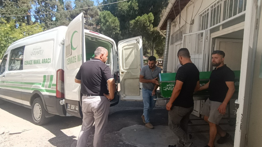 Gaziantep'te 6 yaşındaki çocuğun feci ölümü! Bornoz ipi can aldı