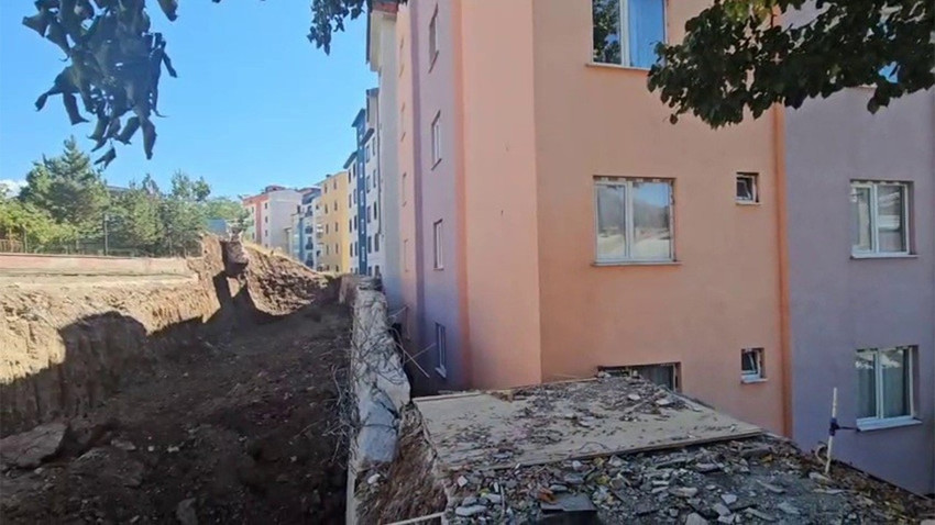 Erzurum'da heyelan: O ilçede onlarca ev tahliye edildi!