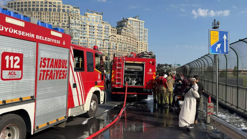 Sultangazi’de otobüs yangını: Yol trafiğe kapandı, tramvaylar durdu