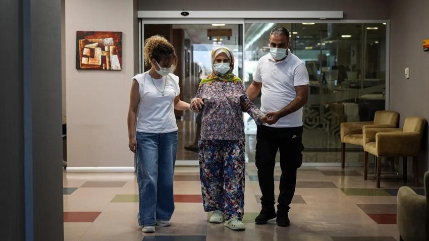 İzmir'de yürekleri ısıtan olay: Gelininin fedakarlığıyla hayata tutundu