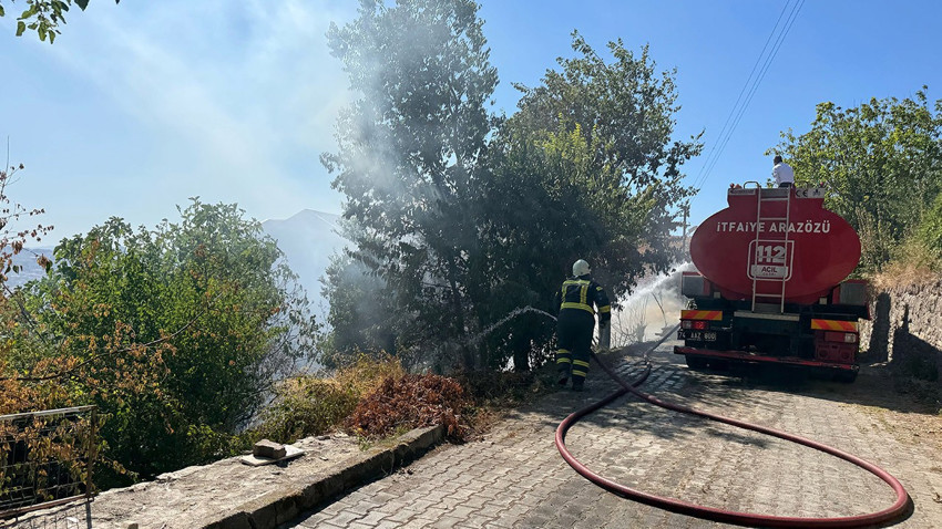 Bartın'da ağaçlık alanda korkutan yangın!