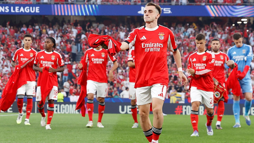 Fenerbahçe'de taraftardan Ali Koç'a Kerem Aktürkoğlu tepkisi