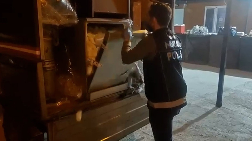 Bulaşık makinesine zulalanmış 53 bin uyuşturucu hap ele geçirildi