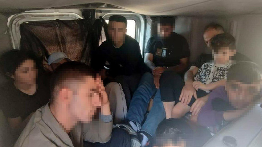 Edirne'de 20 kaçak göçmen ve 1 organizatör yakalandı