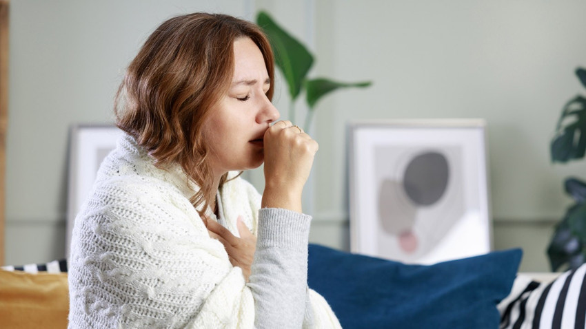 Geçmeyen öksürüğünüzü ciddiye alın! Uzmanlar uyarıyor, nedeni o hastalık olabilir