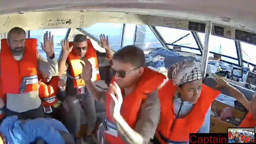 İsrail'in alıkoyduğu aktivistler açlık grevine başladı