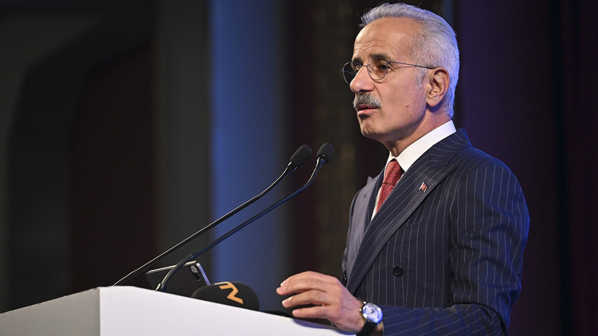Bakan Uraloğlu müjdeyi verdi: ''4 saatlik yol 36 dakikaya inecek''