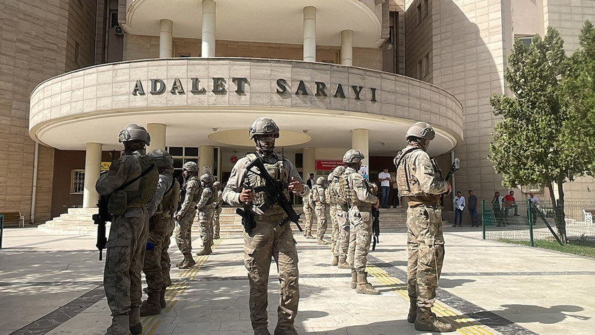 Şanlıurfa’da silah kaçakçılığı operasyonu; 8 kişi gözaltına alındı