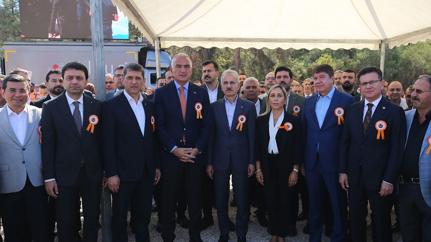 Antalya’da Kepezüstü ve Sanayi Kavşakları açıldı! 1,7 milyar lira tasarruf sağlanacak