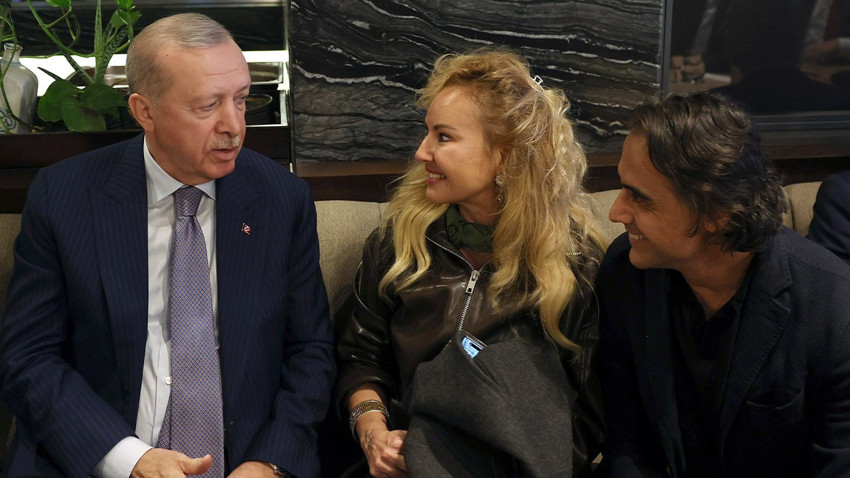 Cumhurbaşkanı Erdoğan'dan sürpriz kafe ziyareti! Vatandaşlarla sohbet etti