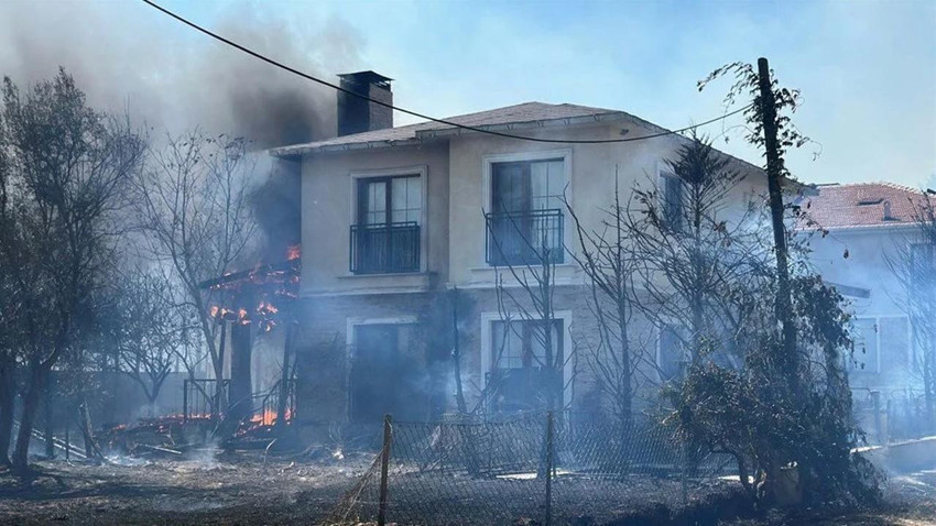 Çanakkale alev alev: 2 bin 90 kişi tahliye edildi! İşte yangınlarla mücadelede son durum - Resim : 8