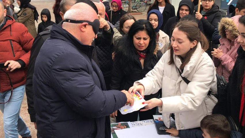 3 Aralık Dünya Engelliler Günü! Sevgi her engeli aşar - Resim : 4