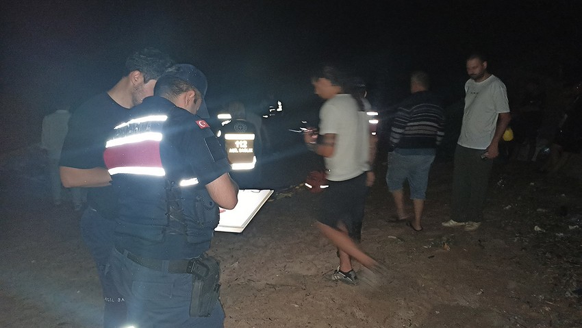 Kocaeli'de korkutan olay! Kandıra'da balıkçılar buldu! Denizde parçalanmış erkek cesedi bulundu! - Resim : 1