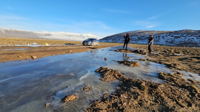 Sibirya soğukları Bitlis'i etkisi altına aldı. Termometrelerin -20'yi gösterdiği kent buzla kaplandı - Resim : 3