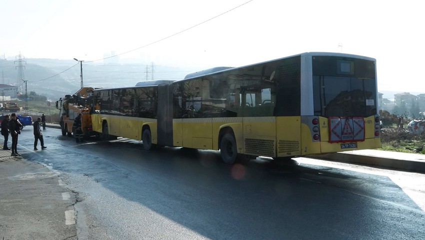 Başakşehir'de zincirleme felaket! 3 otobüs ve beton mikseri kazası! Çok sayıda yaralı var - Resim : 1