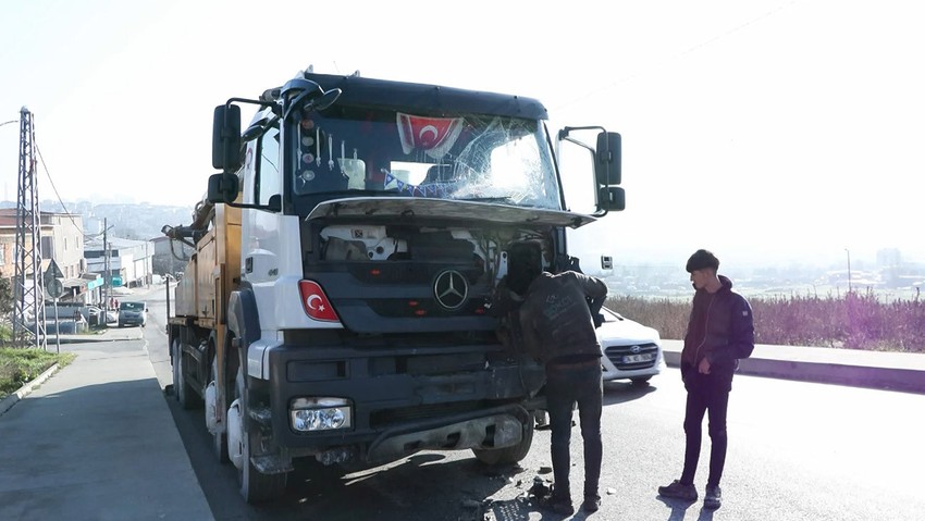 Başakşehir'de zincirleme felaket! 3 otobüs ve beton mikseri kazası! Çok sayıda yaralı var - Resim : 2