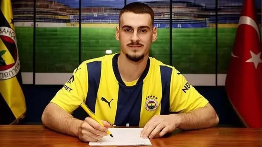 Transferde ters köşe! Fenerbahçe'nin yeni transferine sürpriz talip! Süper Lig ekibiyle görüşmeler başladı - Resim : 1