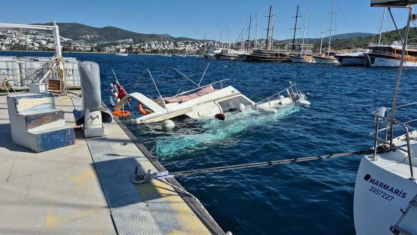 Bodrum'da etkili olan fırtınada 15 metrelik tekne battı! - Resim : 2