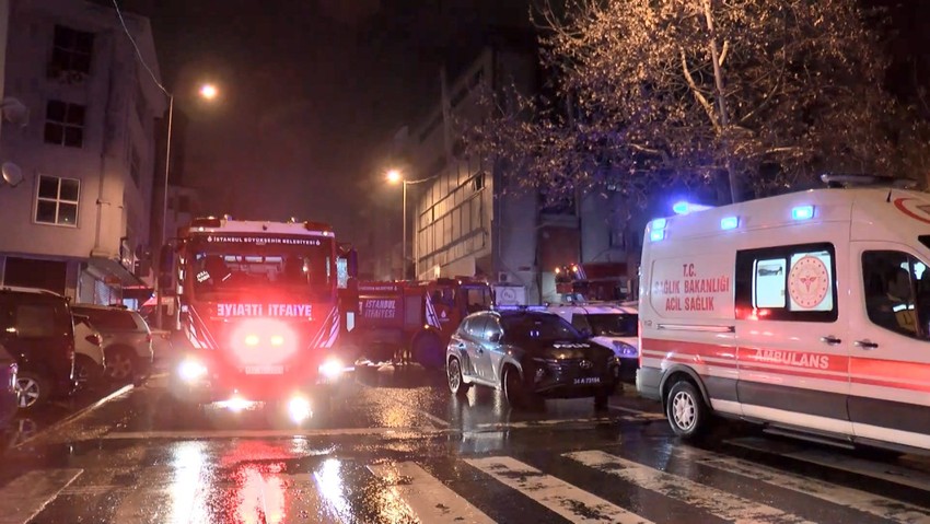 Bağcılar'da bulunan iplik atölyesinde korkutan yangın! - Resim : 2