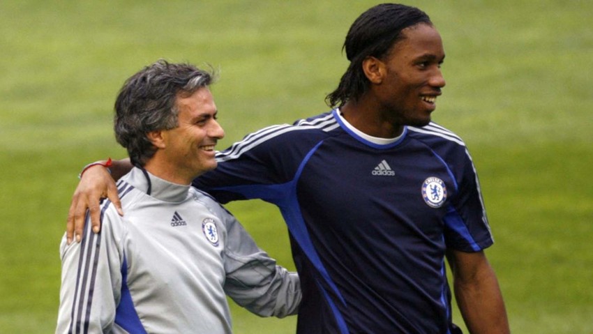 Galatasaray'ın eski futbolcusu Drogba'dan Mourinho'ya destek! Taraftarlara seslendi! "Yapmayın beyler" - Resim : 1