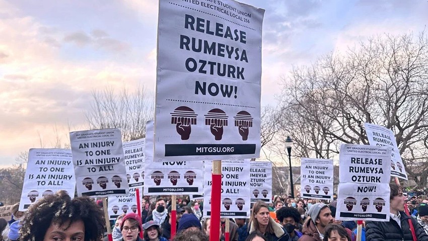 ABD'de Rumeysa Öztürk'ü sivil polisler gözaltına almıştı! Türk öğrenciyi eyalet eyalet gezdirmişler - Resim : 2