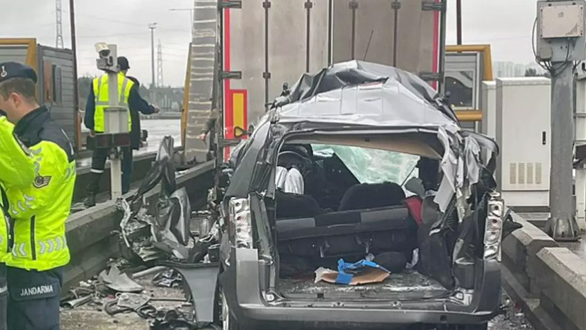 Gişelerde tıra arkadan çarpan araçtaki sürücü yaşamını yitirmişti: Feci kazanın görüntüleri ortaya çıktı - Resim : 3