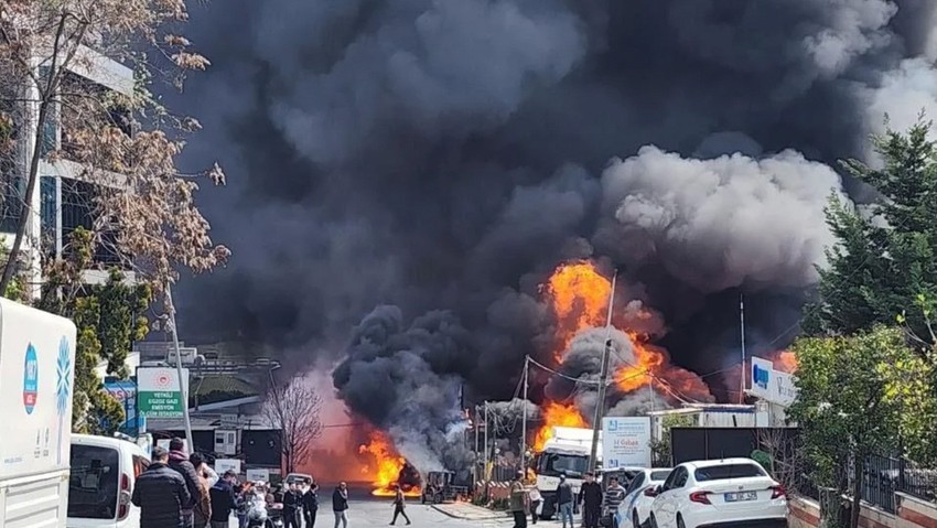İkitelli'de kimya deposunda büyük yangın! Otomobiller küle döndü! - Resim : 4
