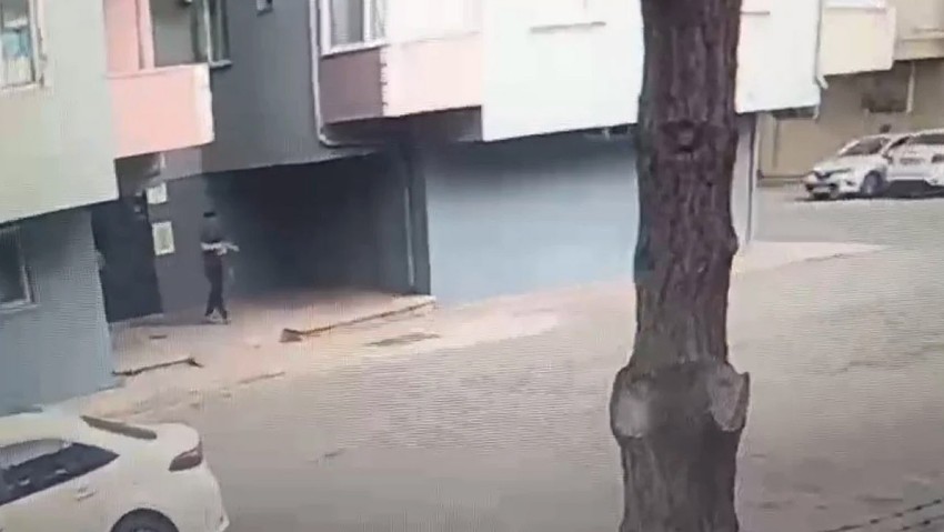 Pendik'te dehşet veren olay: Başkasıyla evlenen eski eşini defalarca bıçakladı - Resim : 3