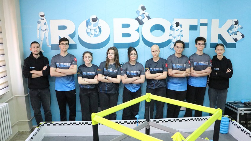 Tekirdağlı lise öğrencileri robotlarıyla dünya sahnesinde! ABD'de Türkiye'yi temsil edecekler - Resim : 2