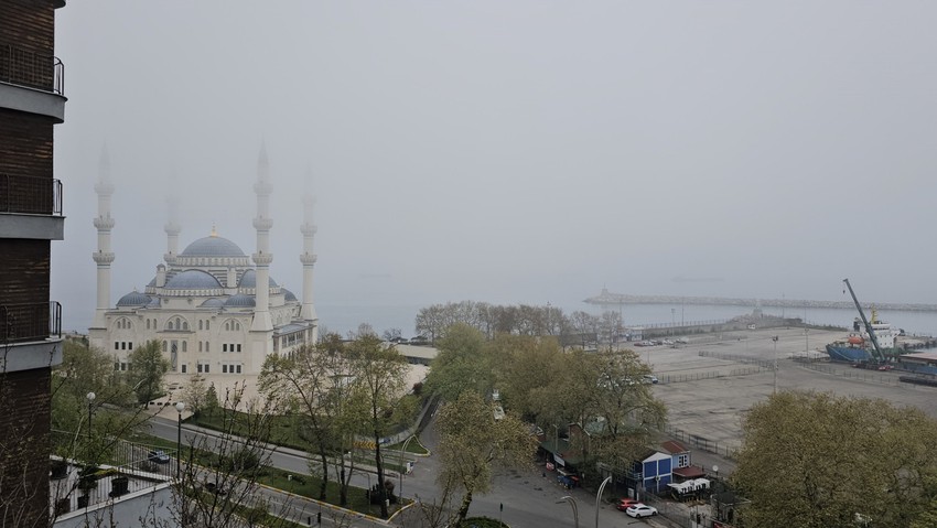 Zonguldak'ta yüzde 100 seviyesine ulaştı. Tüm şehri kapladı, şehir genelinde binalar adeta görünmez hale geldi - Resim : 2