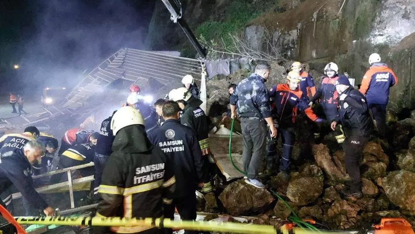 Samsun'da heyelan: 4 kişilik aile göçük altında kaldı! Facia anları saniye saniye kamerada - Resim : 2