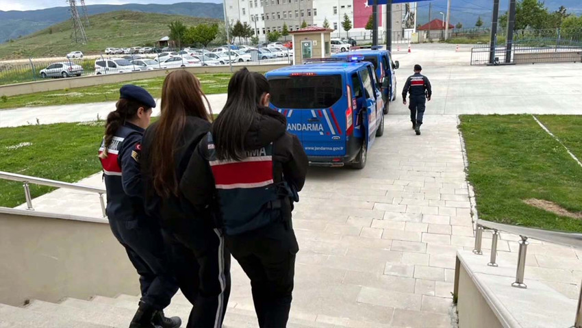 Araç kiralama siteleriyle 160 milyon TL’lik vurgun! 5 ile eş zamanlı operasyon düzenlendi - Resim : 1