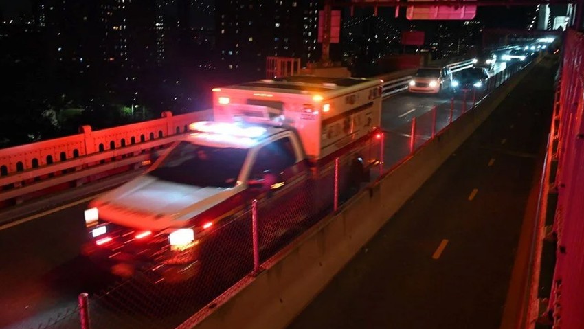 Meksika'da donanma gemisi Brooklyn Köprüsü'ne çarptı: Çok sayıda yaralı var - Resim : 2