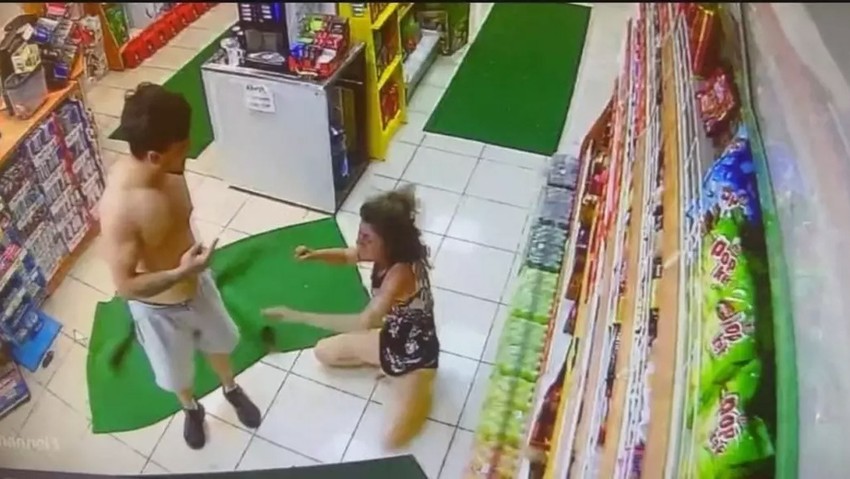 Akaryakıt istasyonunda kabus anları! Tanımadığı adamdan dakikalarca dayak yedi! O anlar kamerada - Resim : 1