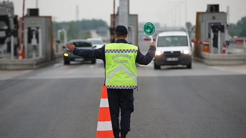 Araç sahiplerine üzücü haber! Trafik cezaları arttı! Telefonla konuşan yandı… Madde madde yeni cezalar... - Resim : 6