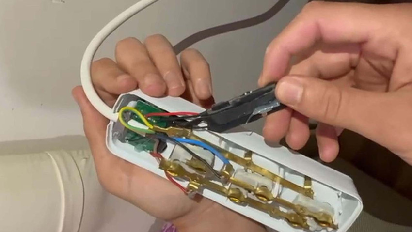 Gizli kamera rezaletinde iğrenç ifadeler! Canlı canlı izledi - Resim : 3