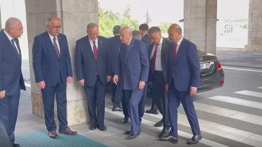 Dem Parti, bugün MHP yarın AK Parti ile görüşecek - Resim : 1