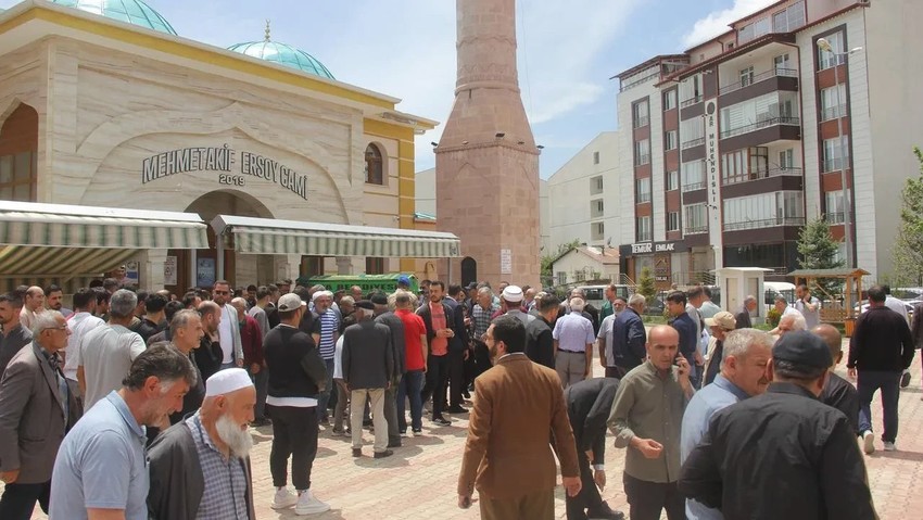 Sivas'ta yürek yakan olay! Daha 11 yaşındaydı - Resim : 1