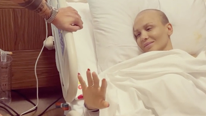 Kanser tedavisi görüyordu! Şarkıcı Şimal son yolculuğuna uğurlandı - Resim : 1