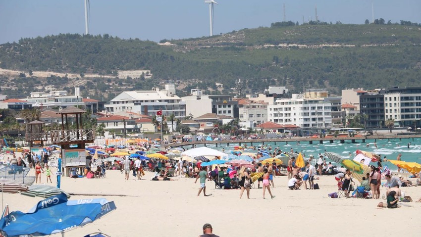 Turistik beldelerde bayram tatili yoğunluğu: Doluluk oranı yüzde 75'e ulaştı - Resim : 1