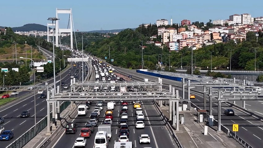 İstanbul'dan bayram göçü başladı! Tatilciler yollara akın etti: İşte il il sabit radar noktaları - Resim : 1