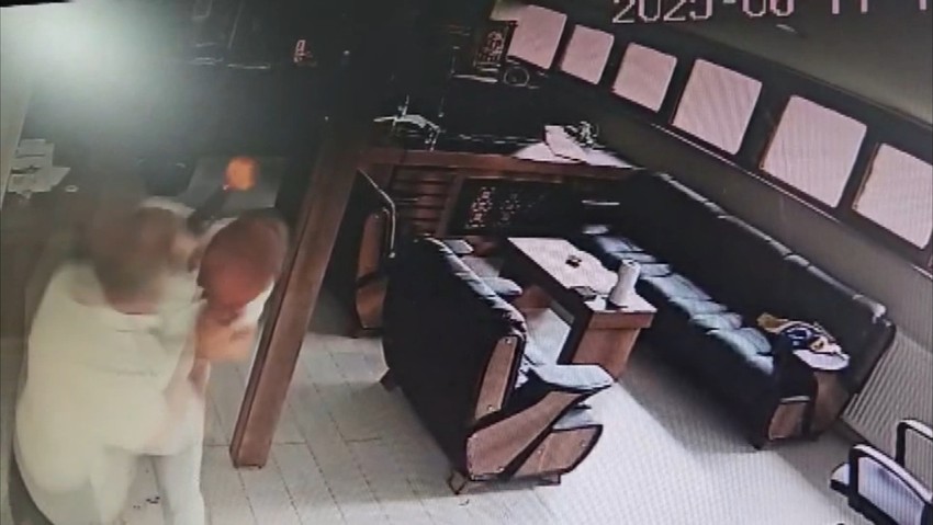 Alacak verecek meselesi kanlı bitti! Kendi silahı sonu oldu! - Resim : 1