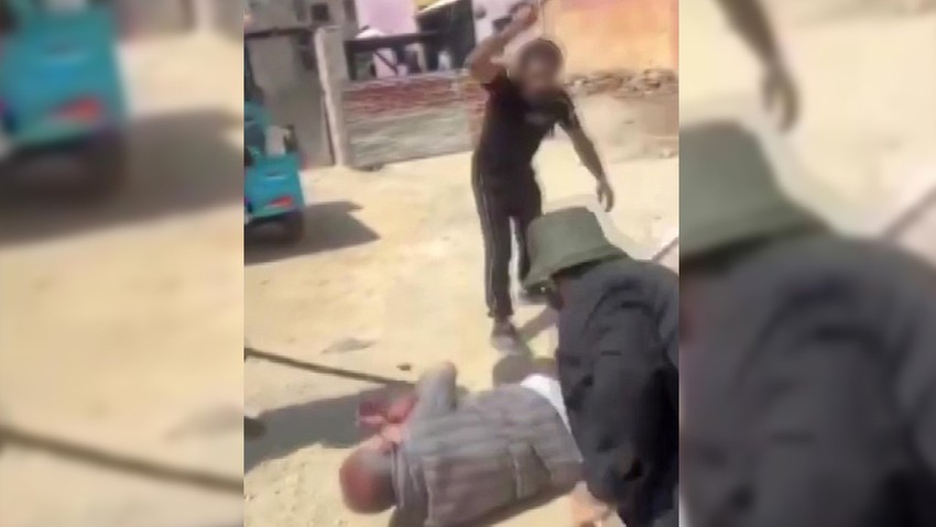 İki genci öldüresiye dövmüştü! Bu kez yaşlı adamı acımadan vurdu... Skandal görüntüler ortaya çıktı! Yine sokak yine aynı suç aleti - Resim : 3