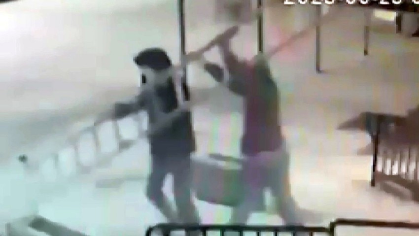 Müzisyenin evinde inanılmaz soygun! Yanlarında getirdikleri planı hızlandırdı… O anlar işte böyle kaydedildi - Resim : 3