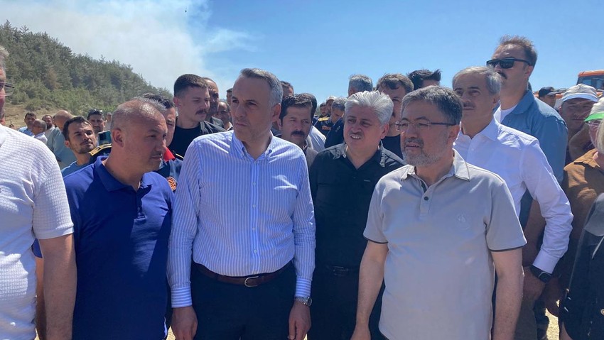 Ülkenin dört bir tarafı yangınlara teslim oldu! İletişim Başkanlığı bildirdi... Köy ve evler boşaltıldı - Resim : 8