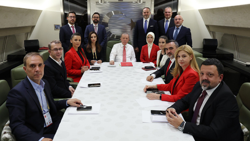 Cumhurbaşkanı Erdoğan: Her yerden çok pis kokular geliyor - Resim : 1
