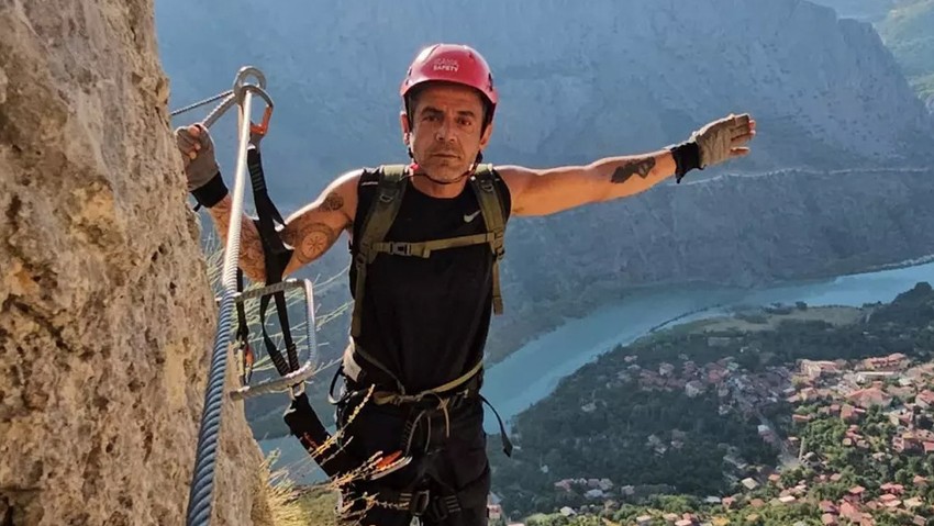 Erzincan'da "yarasa adam" heyecanı: Vatandaşlar sokağa döküldü - Resim : 6