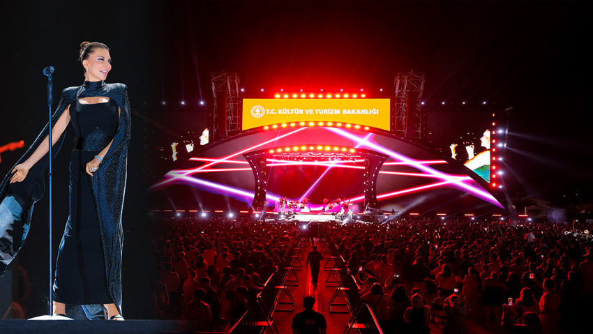 Muhteşem konser! Van sel oldu Ebru Yaşar konserine aktı... İşte katılımcı sayısı... - Resim : 8