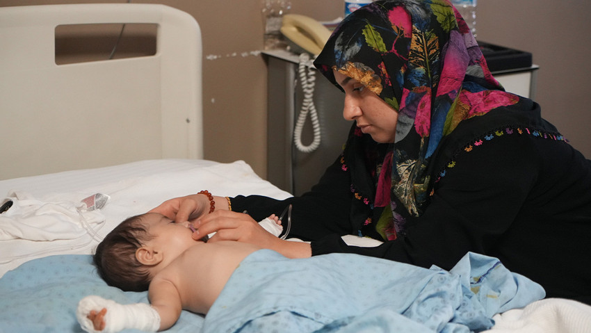 Hastanede skandal olay! Serum çıkarılırken 3 aylık bebeğin parmağı koptu - Resim : 4